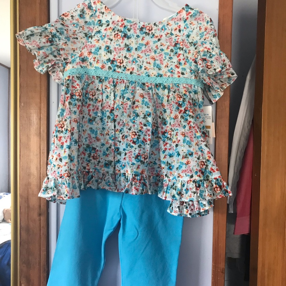 Pippa and Julie 3T two-piece outfit